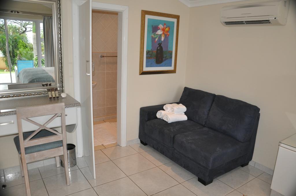 King Palm Self-Catering Suite Дърбан Стая снимка